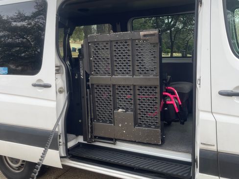 Used 2011 Mercedes-Benz Sprinter 2500 image 15