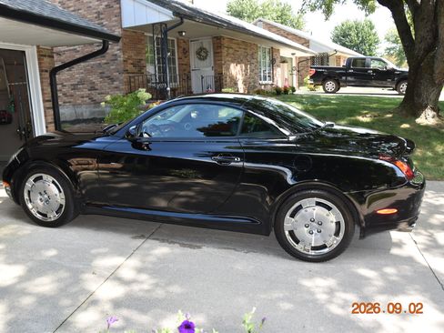 Used 2002 Lexus SC 430 Convertible RWD image 1