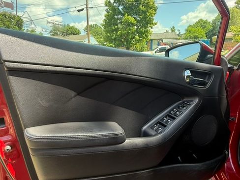 Used 2014 Kia Forte EX image 5