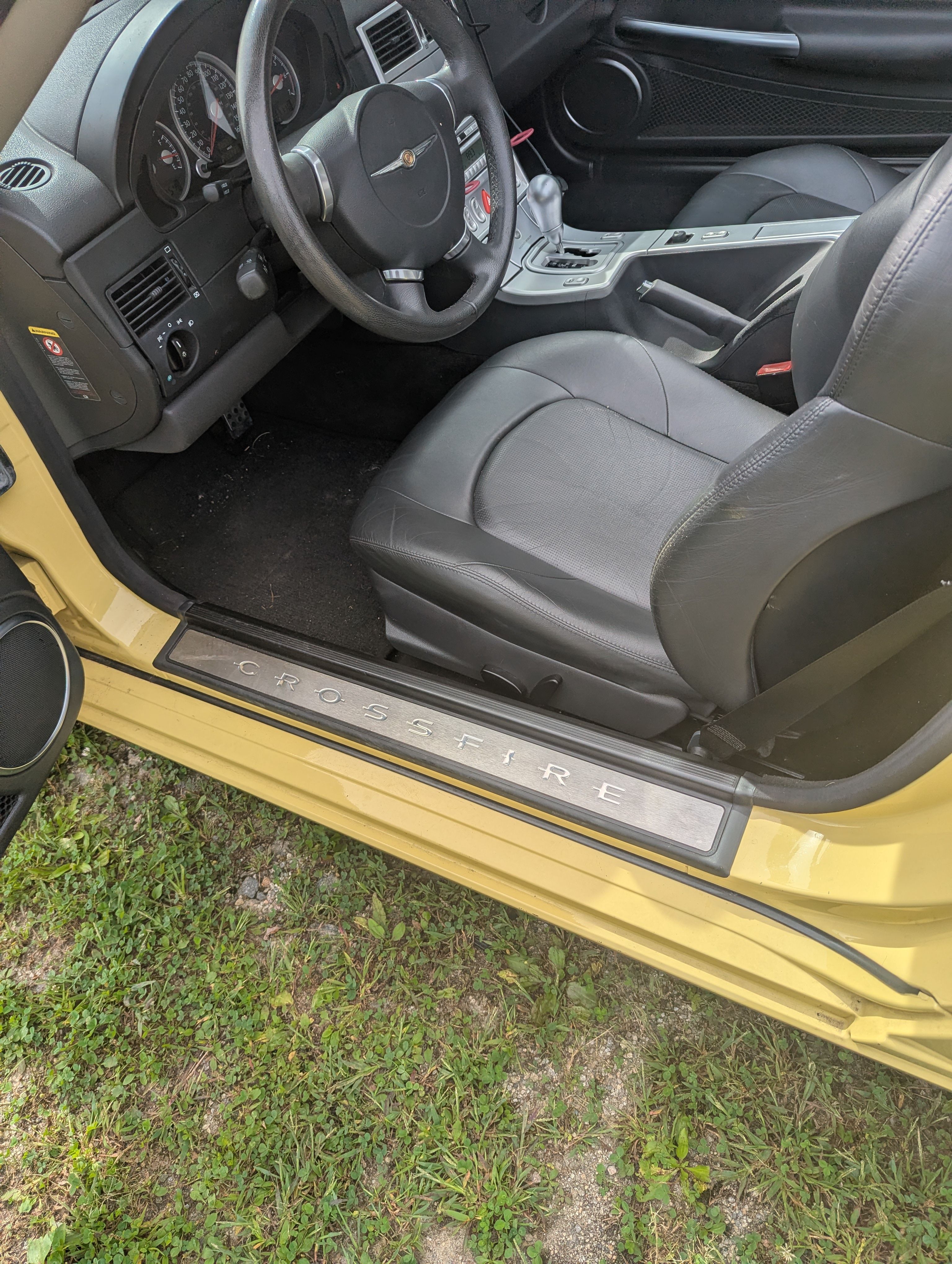 Used 2005 Chrysler Crossfire Limited RWD image 4