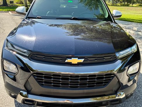 Used 2021 Chevrolet TrailBlazer ACTIV w/ Technology Package FWD image 5