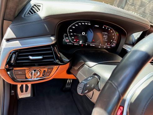 Used 2020 BMW M5 w/ Executive Package image 9