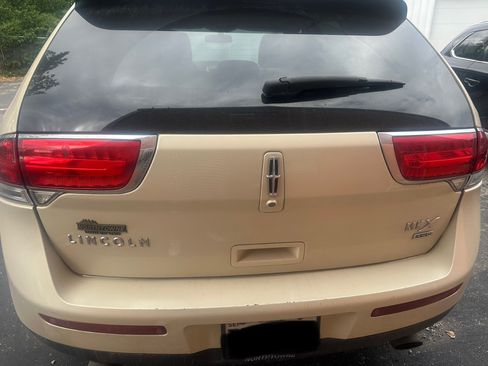 Used 2014 Lincoln MKX Sport Utility 4D w/ Equipment Group 102A image 4