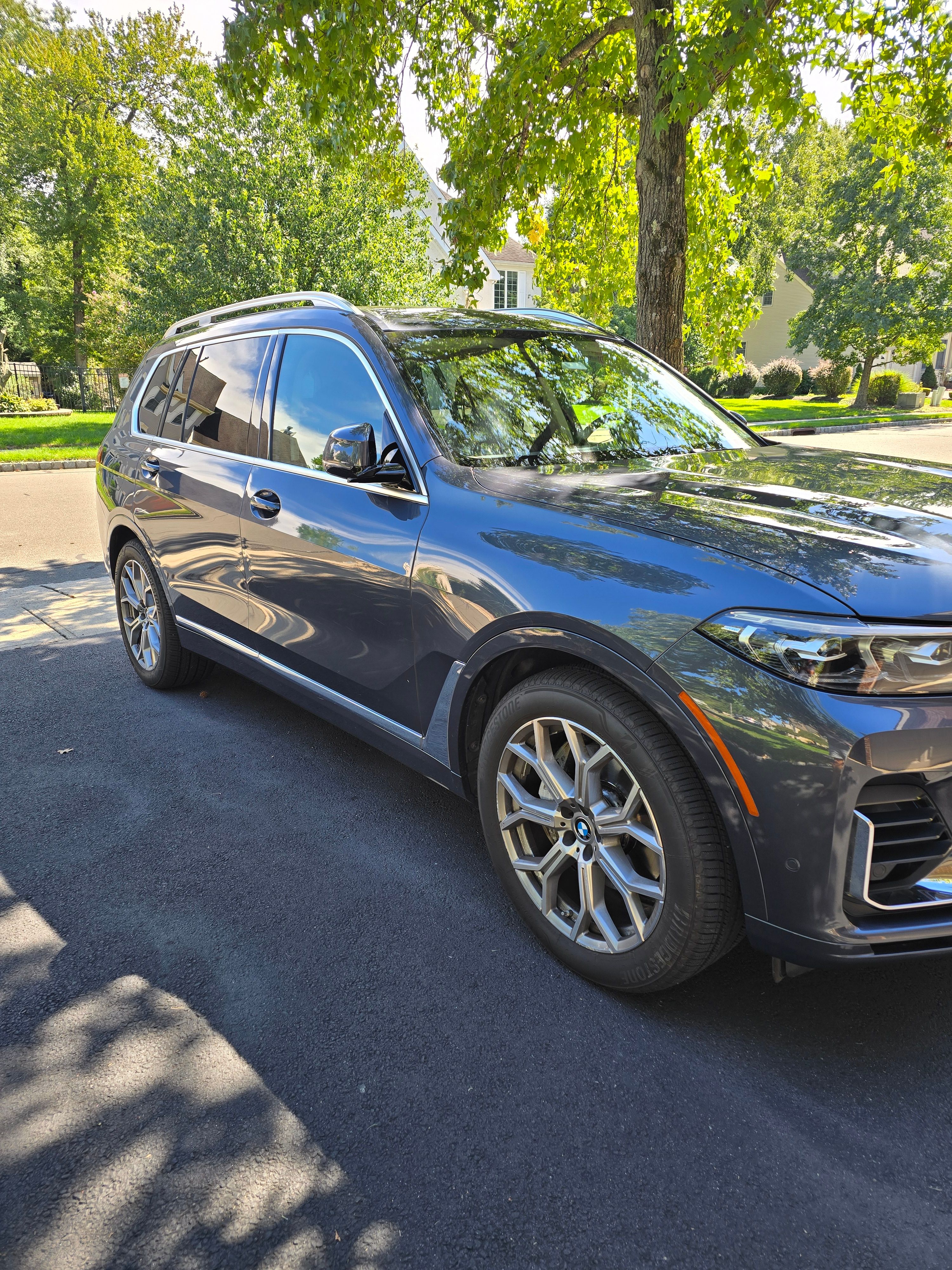 Used 2021 BMW X7 xDrive40i w/ Premium Package AWD/4WD image 2