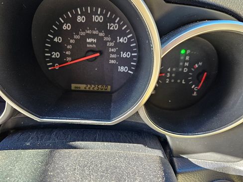 Used 2003 Lexus SC 430 Convertible image 8