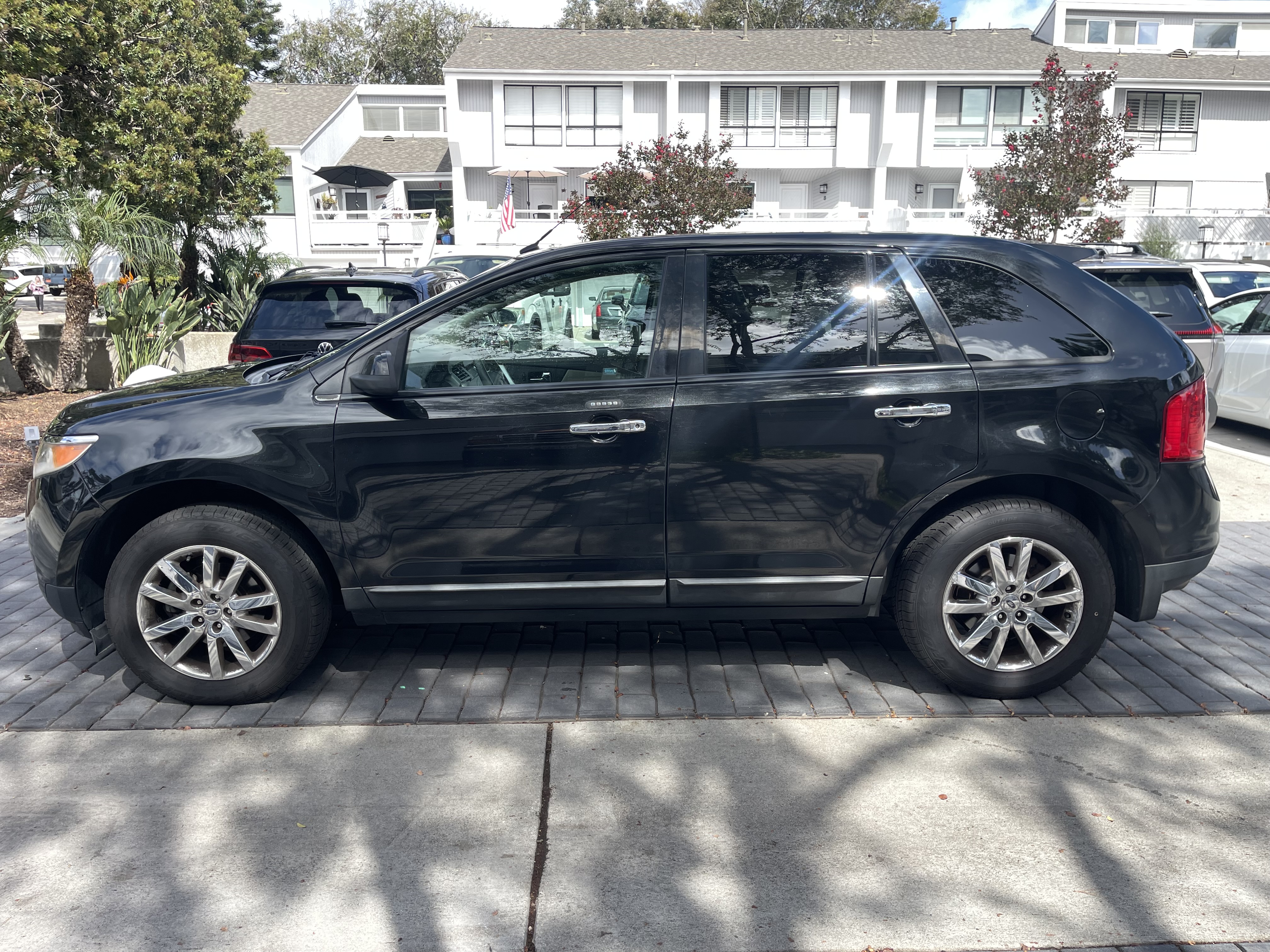 Used 2011 Ford Edge SEL w/ 202A Rapid Spec Order Code FWD image 5