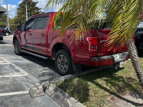 Used 2015 Ford F150 Lariat image 2