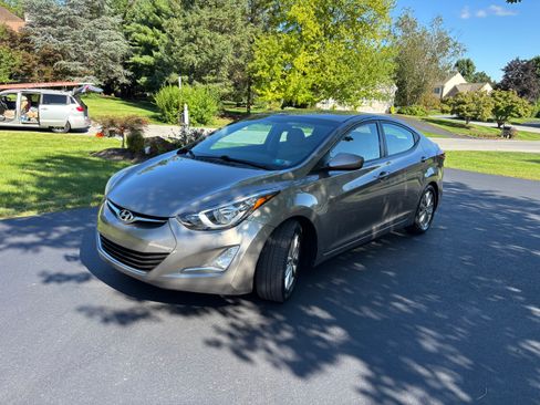 Used 2014 Hyundai Elantra SE w/ Option Group 02 image 1