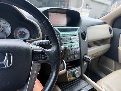 Used 2011 Honda Pilot Touring image 12