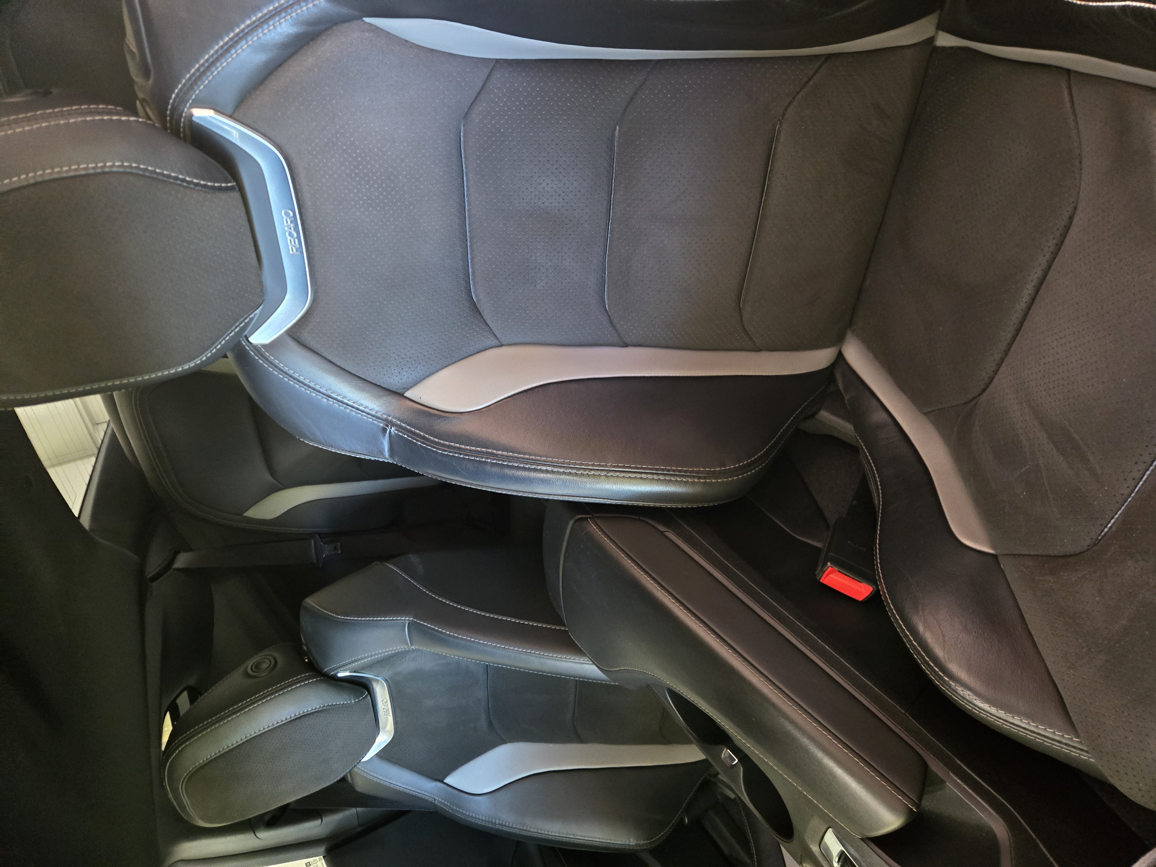 Used 2018 Chevrolet Camaro SS RWD image 5