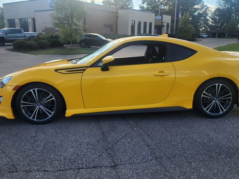 Used 2015 Scion FR-S Release Series 1.0 image 2