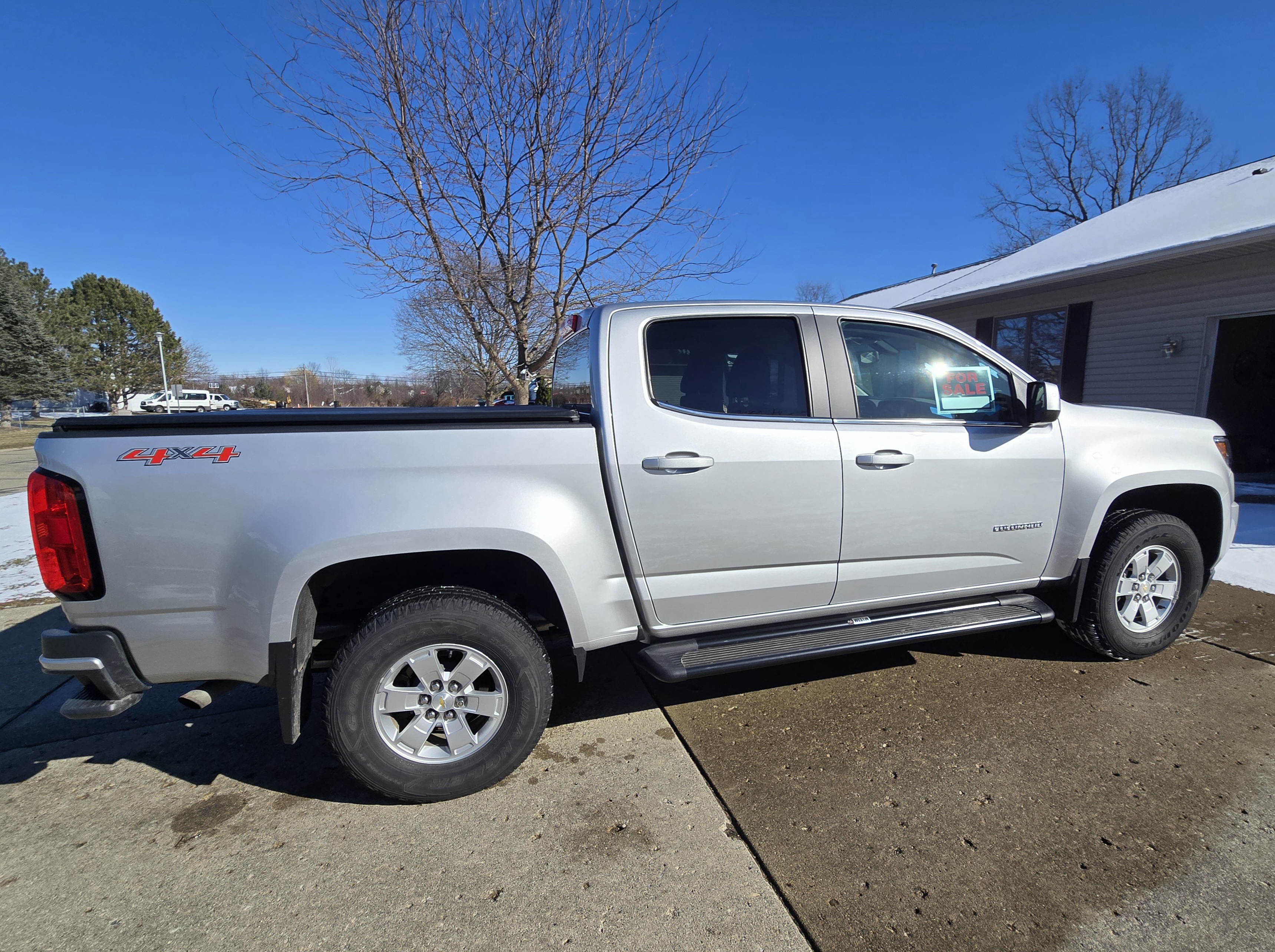 Used 2019 Chevrolet Colorado W/T w/ WT Convenience Package AWD/4WD image 1