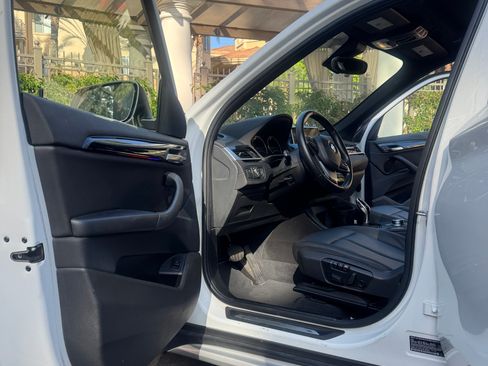 Used 2020 BMW X1 sDrive28i w/ Premium Package FWD image 9
