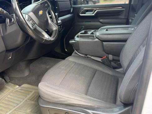 Used 2024 Chevrolet Silverado 2500 LT w/ Convenience Package AWD/4WD image 5
