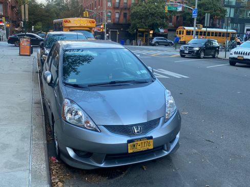 Used 2010 Honda Fit Sport image 14