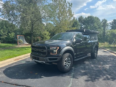 Used 2017 Ford F150 Raptor w/ Equipment Group 802A Luxury image 1