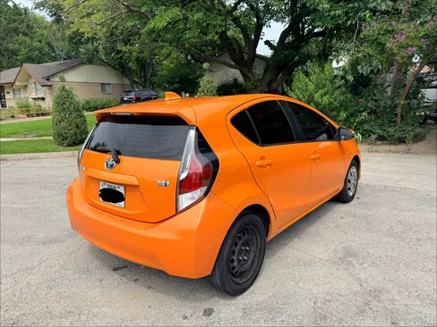 Used 2015 Toyota Prius C Two FWD image 6