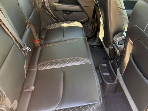 Used 2021 Jeep Wrangler Unlimited Sahara image 11