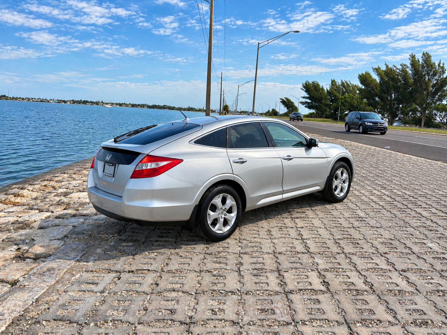Used 2010 Honda Crosstour EX-L image 5