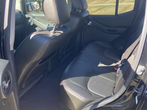 Used 2012 Nissan Xterra PRO-4X w/ Pro-4x Leather Pkg image 9