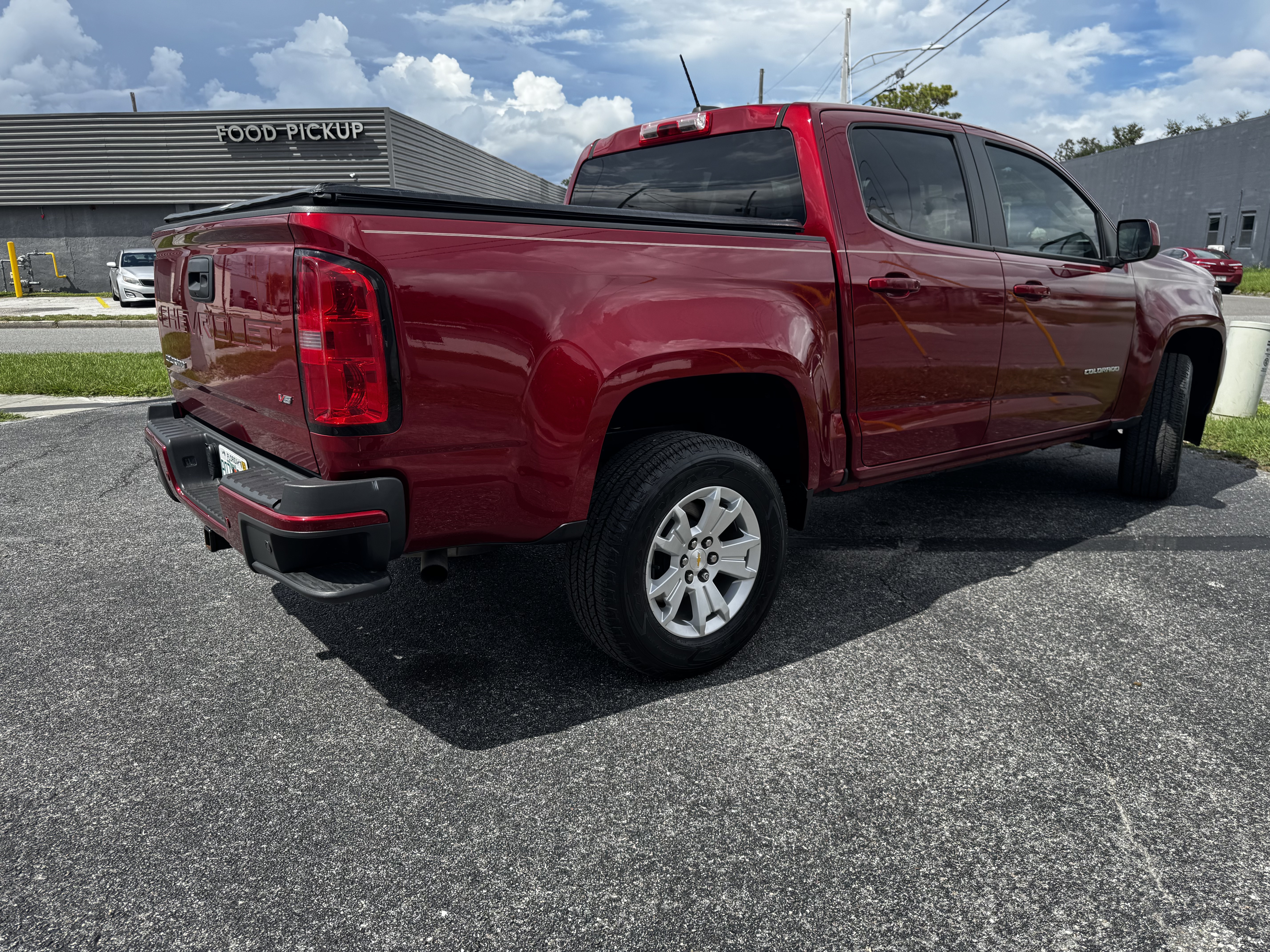Used 2021 Chevrolet Colorado LT w/ Safety Package RWD image 4
