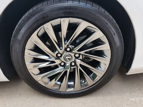 Used 2024 Lexus ES 350 Ultra Luxury w/ Accessory Package (Z2) FWD image 19