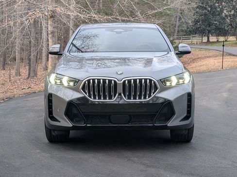 Used 2025 BMW X6 xDrive40i w/ Premium Package image 6