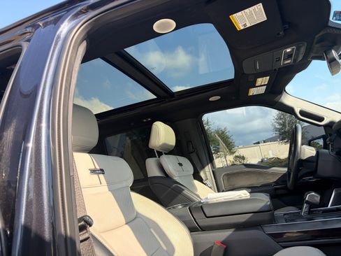 Used 2022 Ford F150 Lightning Platinum AWD/4WD image 20