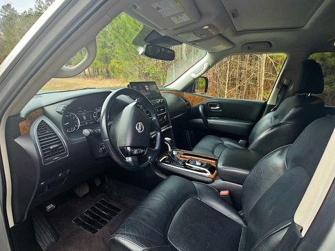 Used 2021 Nissan Armada SL w/ Captain's Chairs Package image 11