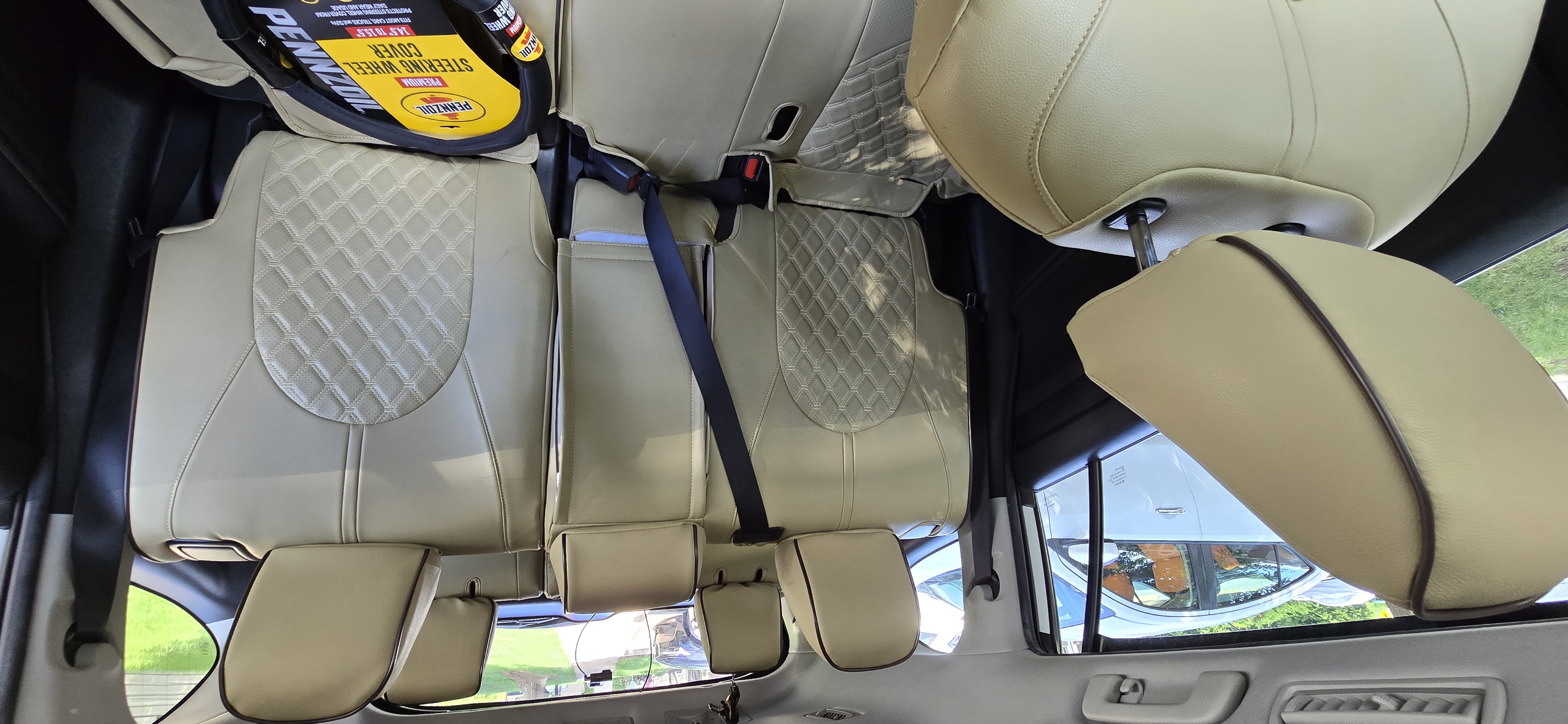 Used 2022 Toyota Highlander LE FWD image 18