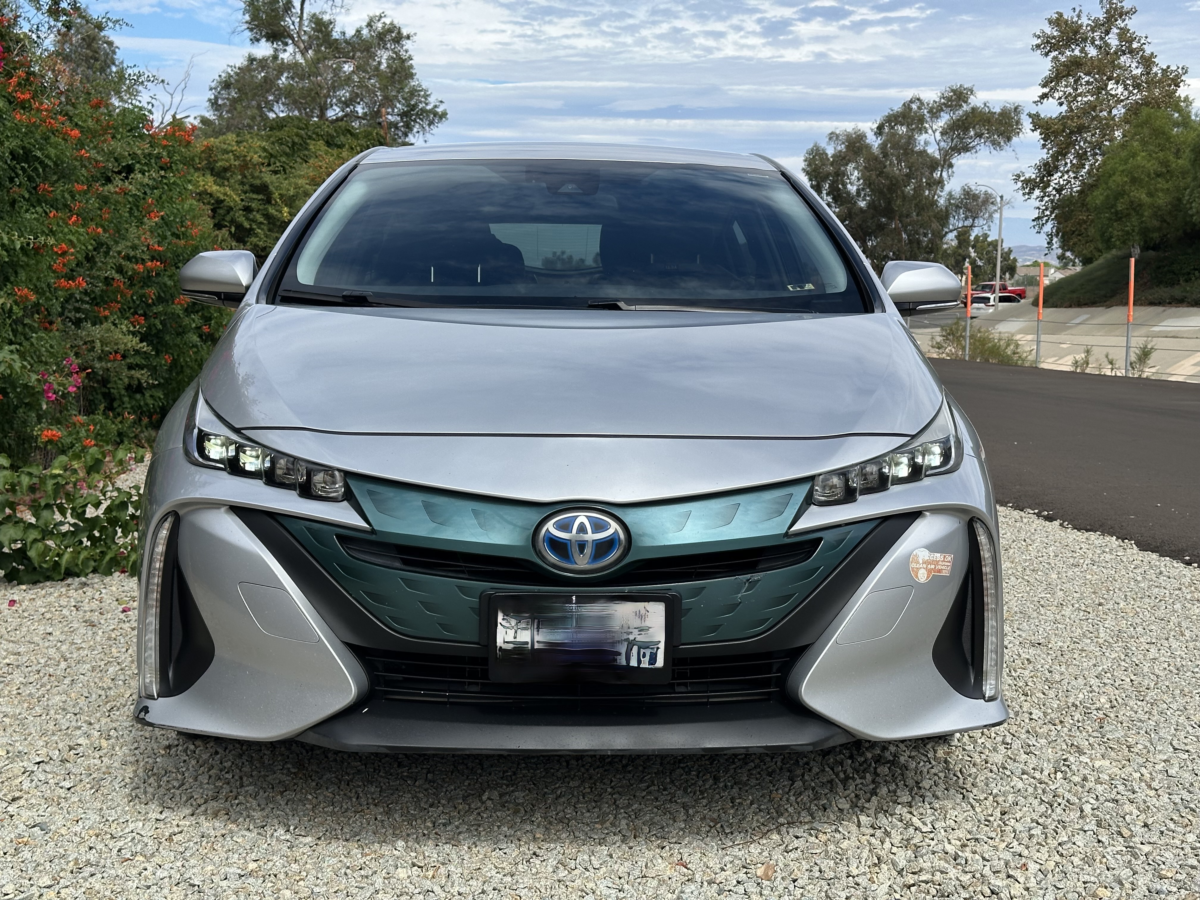 Used 2018 Toyota Prius Prime Premium w/ Carpet Mat Package FWD image 4