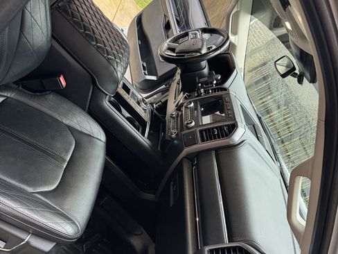 Used 2018 Ford Expedition Max Platinum image 14