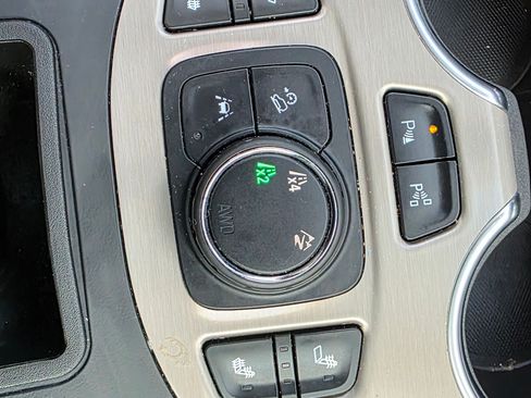 Used 2019 GMC Terrain Denali w/ Advanced Safety Package AWD/4WD image 13