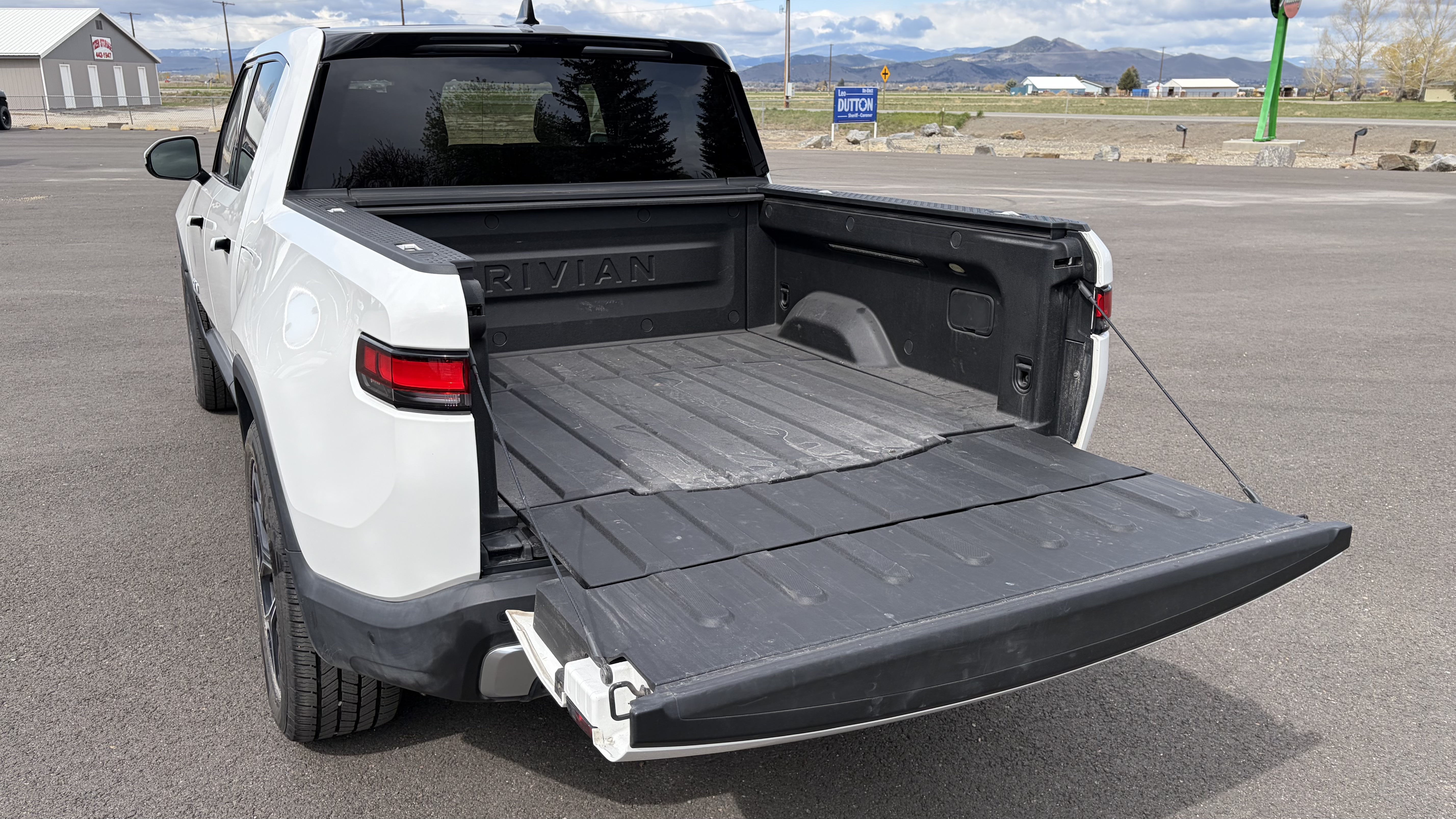 Used 2024 Rivian R1T Adventure Dual AWD/4WD image 22