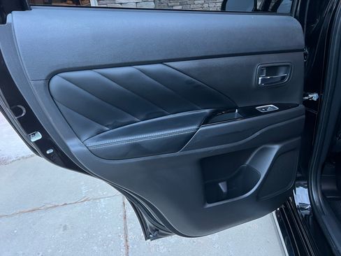 Used 2020 Mitsubishi Outlander GT image 10