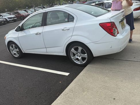 Used 2015 Chevrolet Sonic LTZ image 17