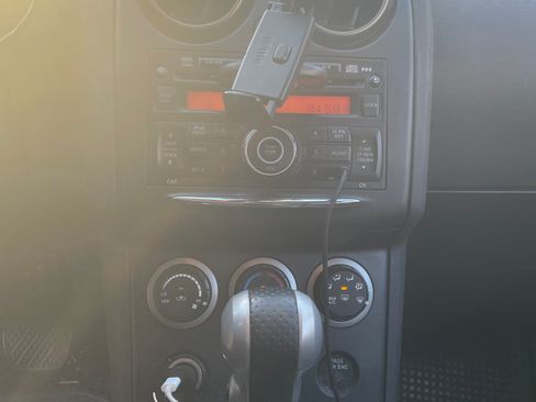 Used 2013 Nissan Rogue S image 14