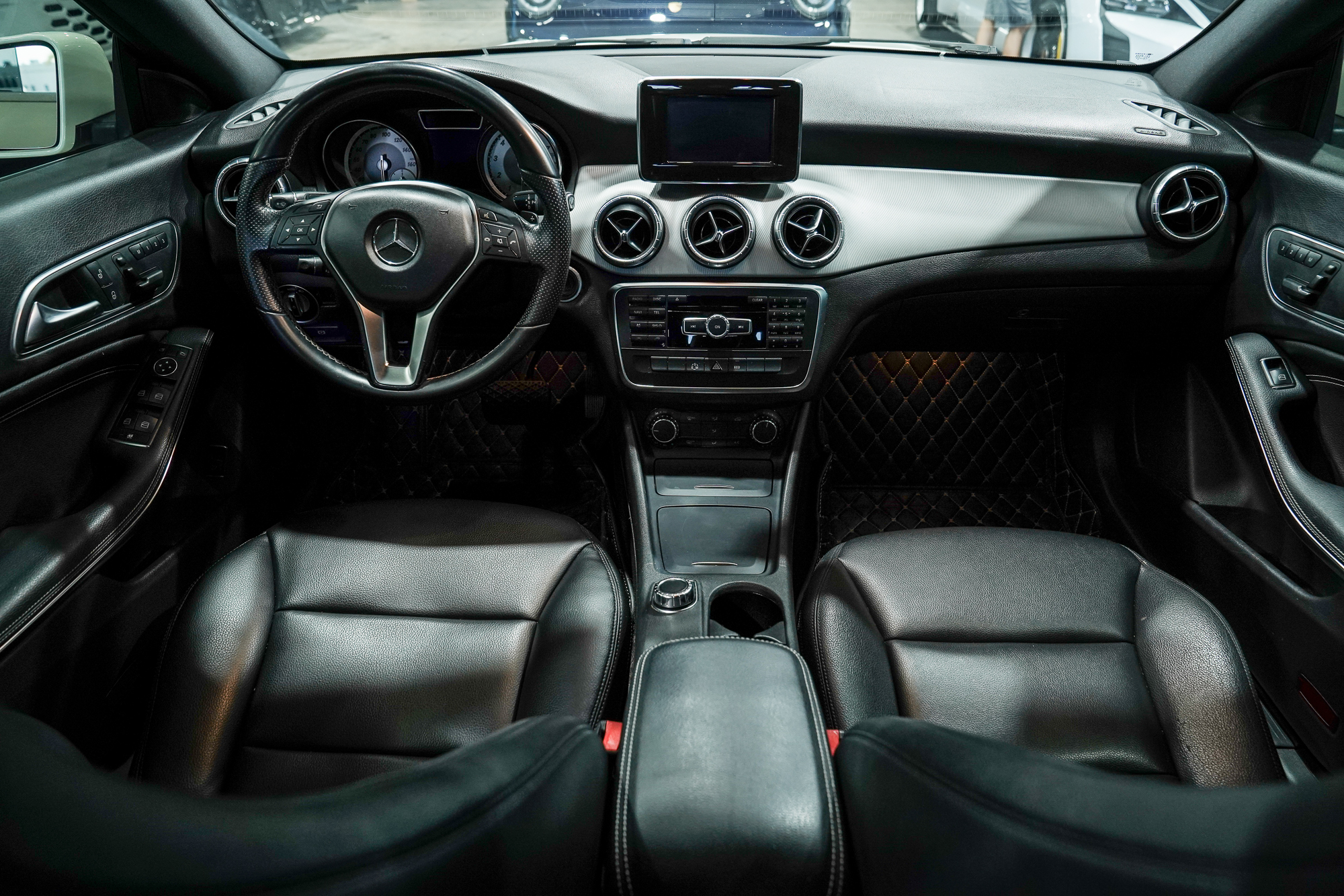 Used 2014 Mercedes-Benz CLA 250 image 10