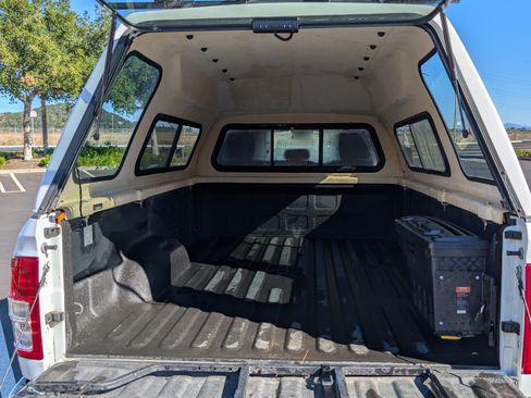 Used 2023 RAM 2500 Tradesman w/ Chrome Appearance Group image 11