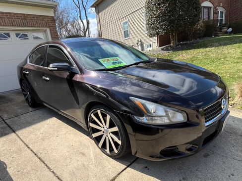 Used 2011 Nissan Maxima 3.5 SV w/ Sport Pkg FWD image 2