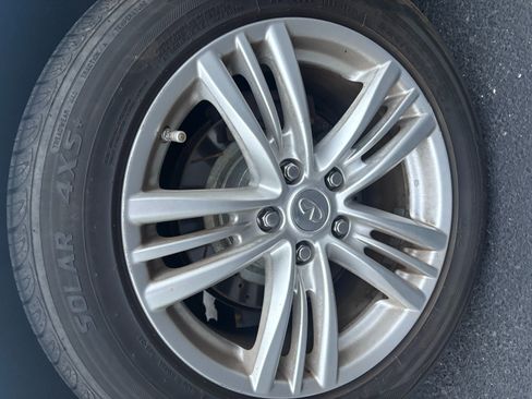 Used 2012 INFINITI G37 x Sedan w/ Premium Pkg image 4