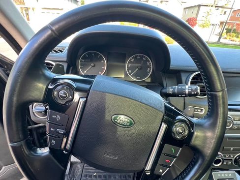 Used 2016 Land Rover LR4 HSE AWD/4WD image 14