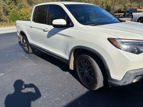 Used 2019 Honda Ridgeline Sport image 9