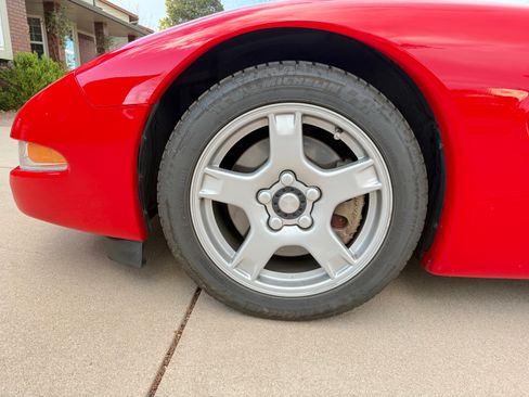 Used 1999 Chevrolet Corvette Convertible w/ Memory Pkg image 22