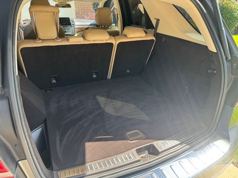 Used 2018 Mercedes-Benz GLE 350 w/ Premium 1 Package image 8