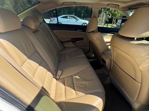 Used 2011 Honda Accord EX-L image 21