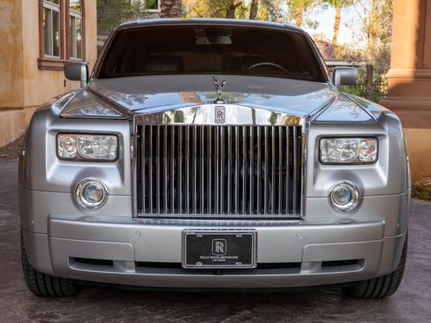 Used 2006 Rolls-Royce Phantom Sedan RWD image 5