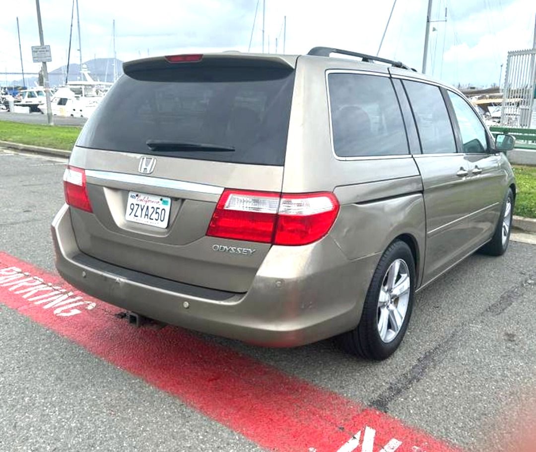 Used 2005 Honda Odyssey Touring image 9