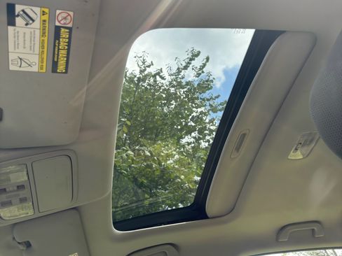 Used 2011 Honda CR-V EX image 25