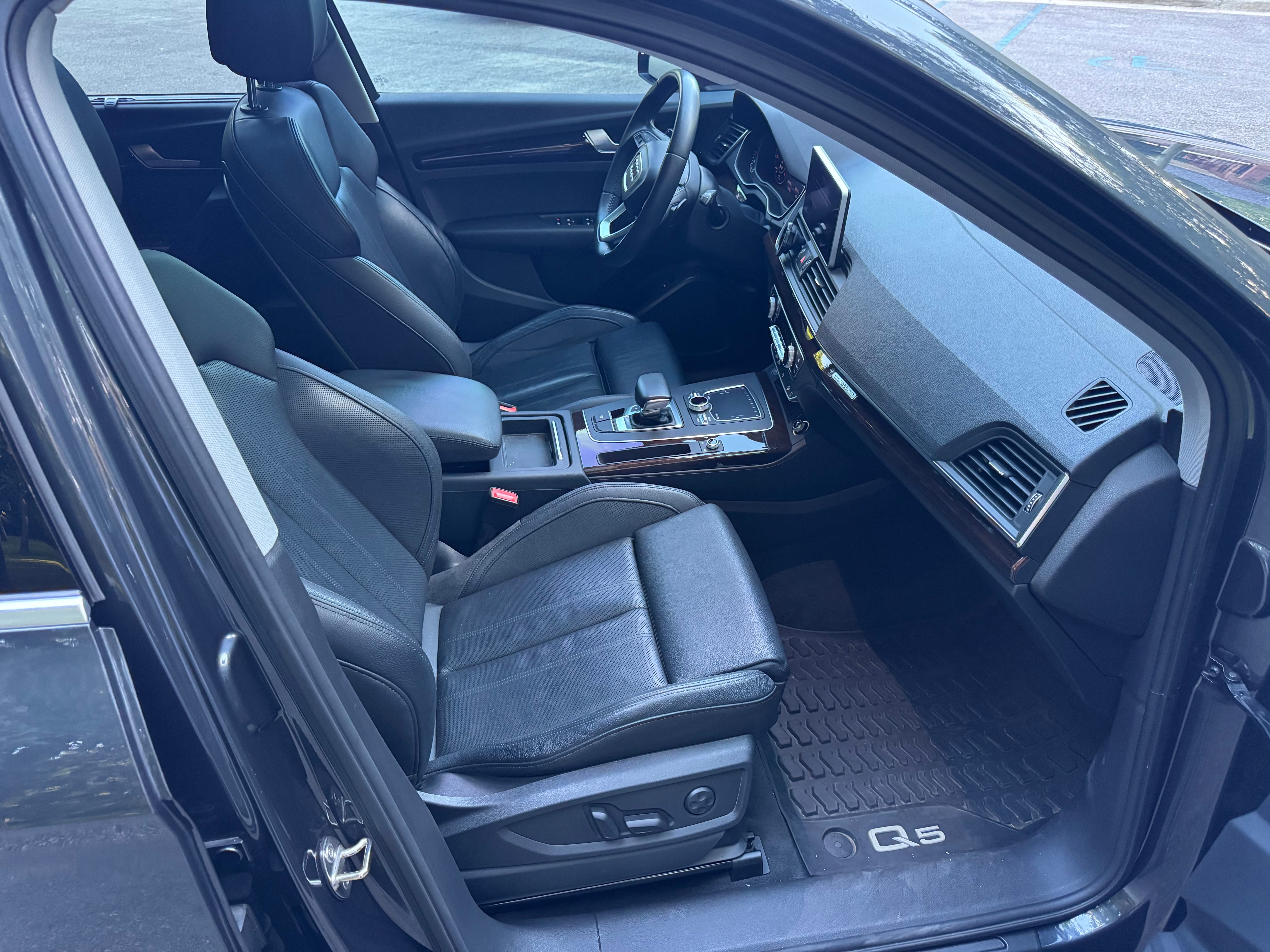 Used 2018 Audi Q5 2.0T Premium Plus w/ Premium Plus Package AWD/4WD image 29